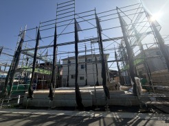 基礎から完成済みの住まいまで、各工程をご確認いただけます。
