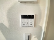 【給湯器リモコン】