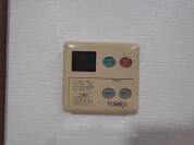 【給湯器リモコン】