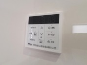 【ここから追い炊きも湯張りもワンプッシュ。】