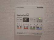 【空気もこもらず、いつもクリーンな浴室乾燥機付】