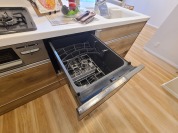 【環境にも手にも優しい、食器洗乾燥機付】