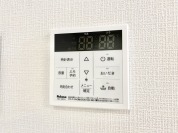 【給湯器操作パネル】