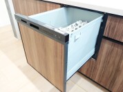 【食器洗乾燥機】