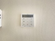 【給湯器操作パネル】