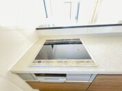 【IHクッキングヒーターならお掃除楽ちん】