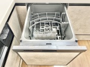 【環境にも手にも優しい、食器洗乾燥機付】