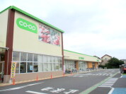 コープ二ツ宮　定休日１月１日　営業時間9:30～22:00