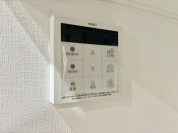 【給湯器リモコン】