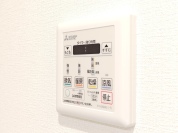 【便利な浴室暖房乾燥機つき！】