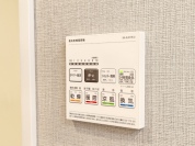 【便利な浴室暖房乾燥機つき！】