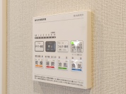 【便利な浴室暖房乾燥機つき！】