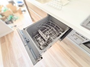 【食器洗浄乾燥機】