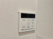 【給湯器リモコン】
