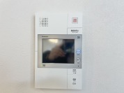 【オートロック付きインターフォン】