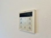 【給湯器リモコン】