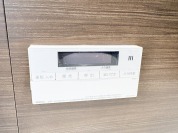【給湯器リモコン】