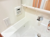 【浴室暖房乾燥機】