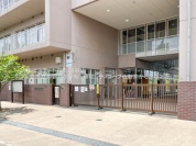 足立区立西新井小学校