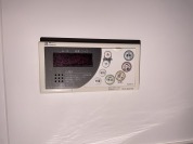 【給湯器操作パネル】