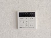 【給湯器操作パネル】