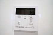 【給湯器操作パネル】