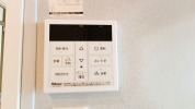 【給湯器操作パネル】