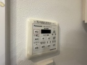 【浴室暖房換気乾燥機】