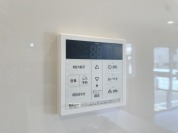【給湯機操作パネル】