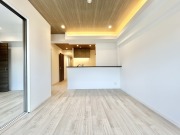 ジュネシオン新越谷【中古マンション】