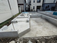川口市芝3丁目　2号棟【】