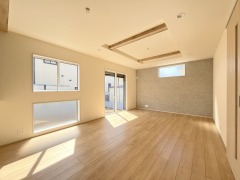 蓮田市椿山2丁目6期　1号棟【】