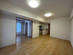 リビングダイニング