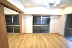 全クロス・床全て張替。設備も全て新品交換。気持ちよくお住まいになれます。