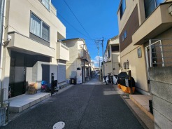 提携のファイナンシャルプランナーと無料でライフシミュレーションの作成ができます。一度家計を見直してみるのはいかがでしょうか。
