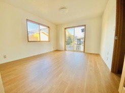 ご家族みんながゆったりくつろげる広々リビング。
