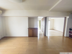 ご家族みんながゆったりくつろげる広々リビング。
