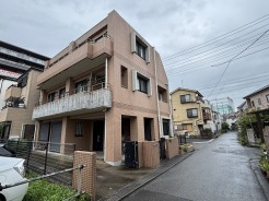 前面道路含む外観