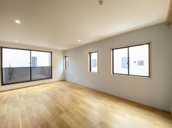 開放感と採光にこだわった広々ＬＤＫ。
