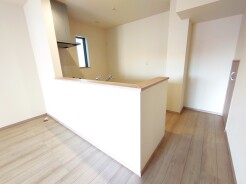 B号棟ダイニングキッチン