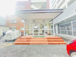 エントランス外
