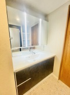 ご家族揃って身支度可能なゆとりの洗面室
