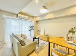 日当たりのいいリビングはプライベート性も高く、落ち着いて暮らせます。
