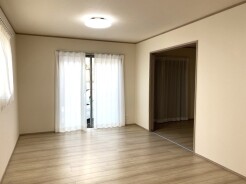 リビングダイニング