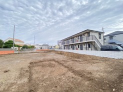 車の通りも少ない閑静な住宅地。子育てにも、第二の人生にも。
