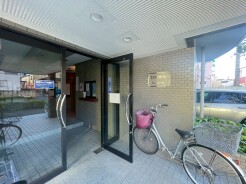 エントランス外
