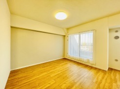 ご家族みんながゆったりくつろげる広々リビング。
