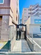 エントランス外
