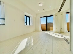 ご家族みんながゆったりくつろげる広々リビング。
