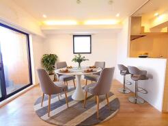 CGで家具を配置しております。家具配置のイメージにご覧ください。
